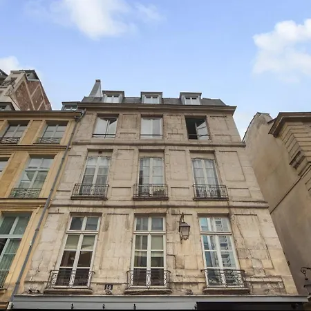 Paris Marais Beaubourg Area-3